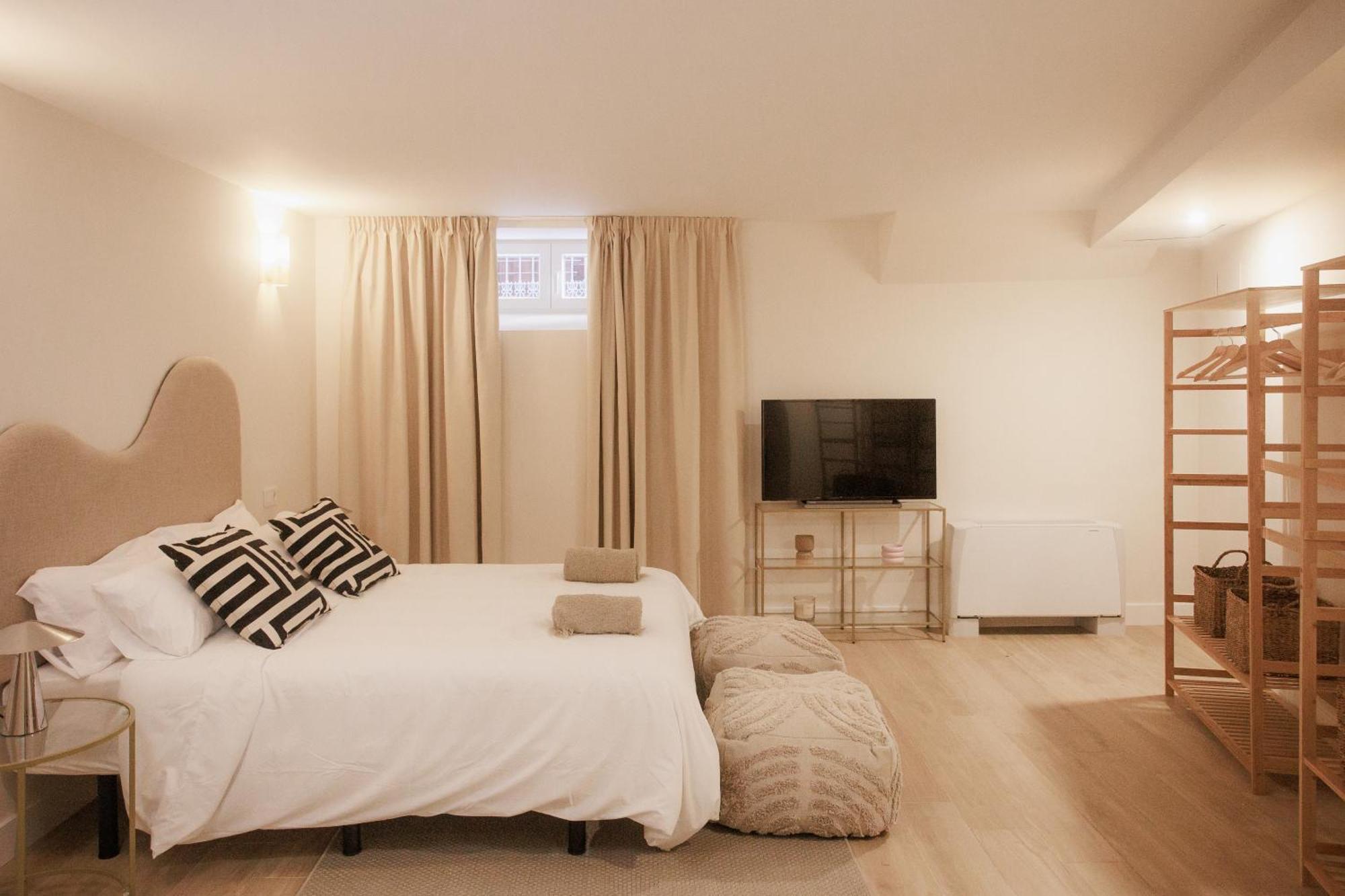 Apartamentos Cervantes Badajoz Exterior photo